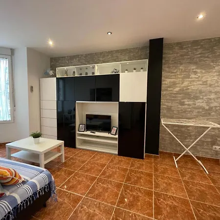 Cabanal Port Marina Apartment *
